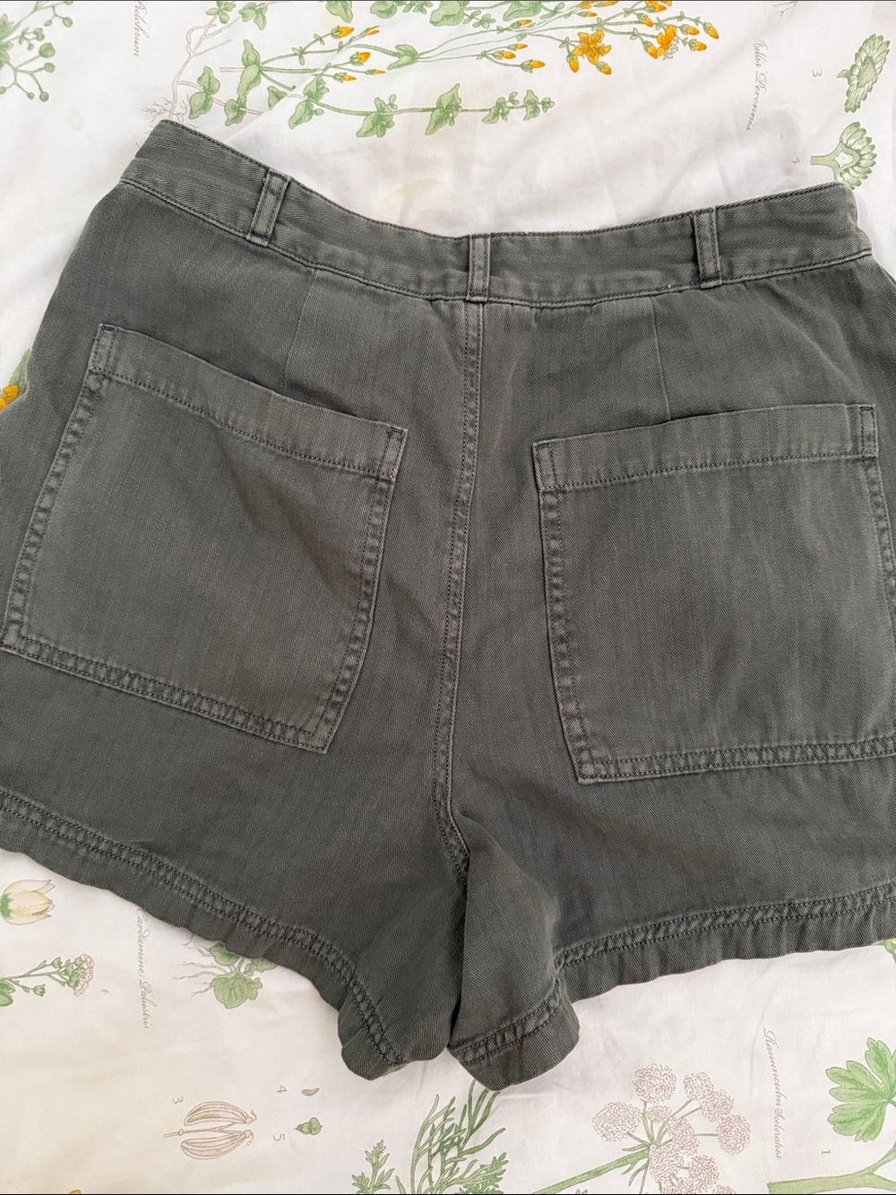 Universal Thread Olive Green High-Rise Utility Shorts - Picture 5 of 5